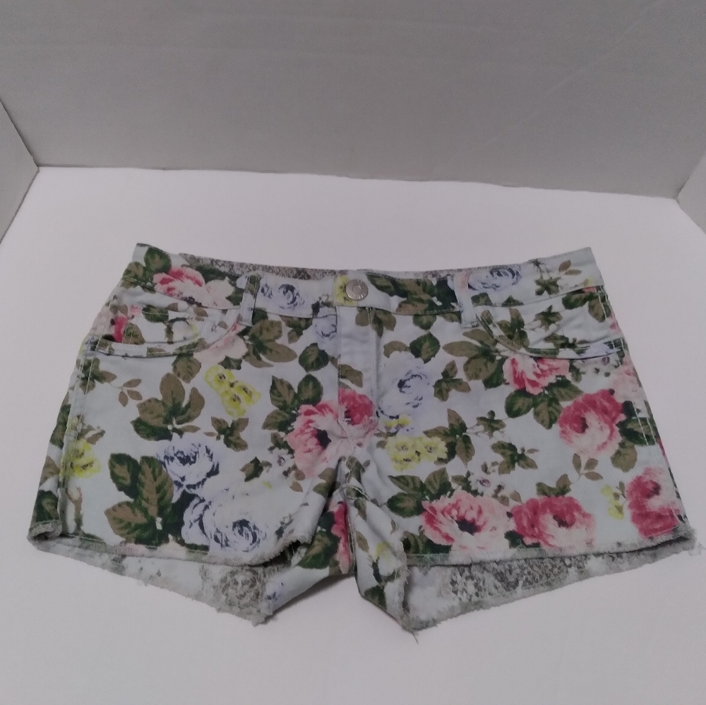 Flip Side Reversible Short Snake Skin Floral 2 in 1 Size 11 Cut-off